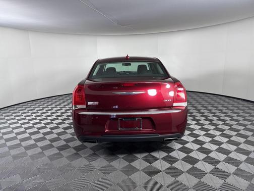 2017 Chrysler 300 Limited