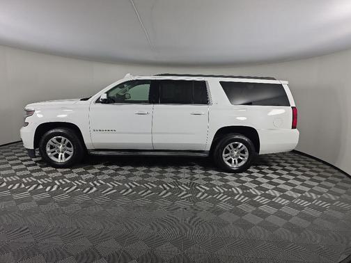 Summit White 2017 Chevrolet Suburban LT