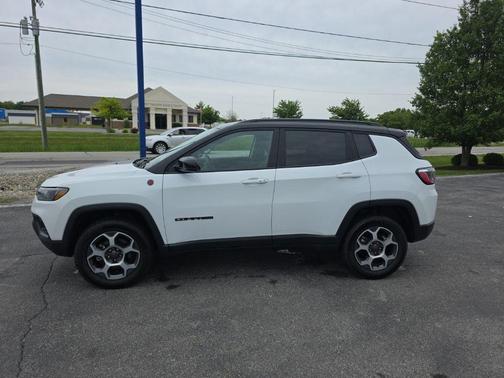 Bright White Clearcoat 2022 Jeep Compass Trailhawk