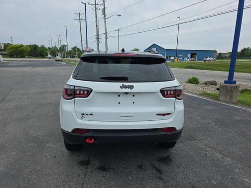 Bright White Clearcoat 2022 Jeep Compass Trailhawk