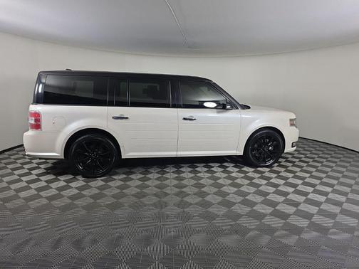 White 2016 Ford Flex Limited