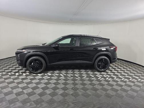 Mosaic Black Metallic 2026 Chevrolet Trax FWD ACTIV