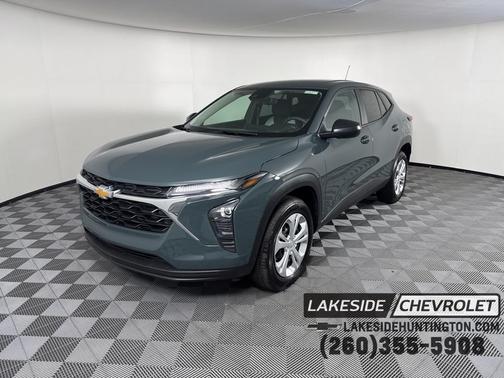 2025 Chevrolet Trax LS