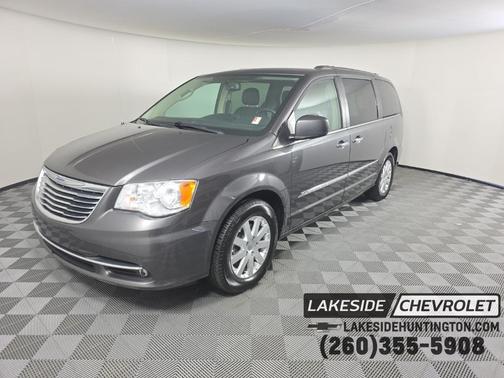2015 Chrysler Town & Country Touring