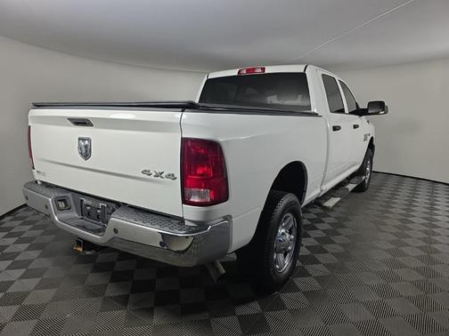 2017 RAM 2500 Tradesman Crew Cab 4x4 6'4' Box
