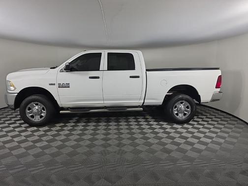 2017 RAM 2500 Tradesman Crew Cab 4x4 6'4' Box