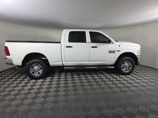 2017 RAM 2500 Tradesman Crew Cab 4x4 6'4' Box