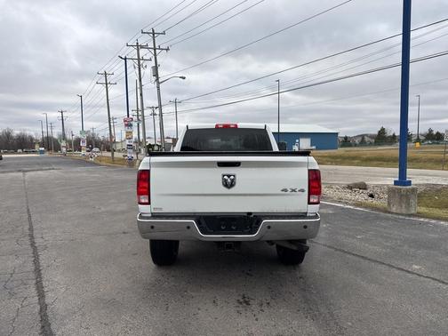 2017 RAM 2500 Tradesman Crew Cab 4x4 6'4' Box