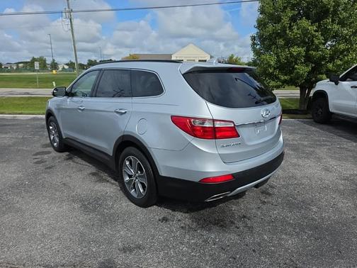2016 Hyundai SANTA FE SE