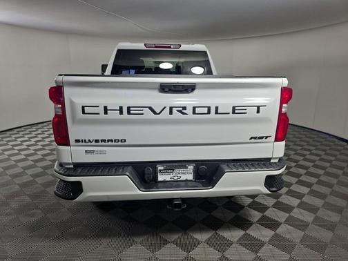 Summit White 2022 Chevrolet Silverado 1500 RST