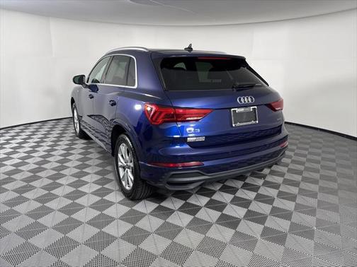 2024 Audi Q3 Premium 45 TFSI S line quattro Tiptronic