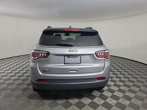 Billet Silver Metallic Clearcoat 2018 Jeep Compass Limited