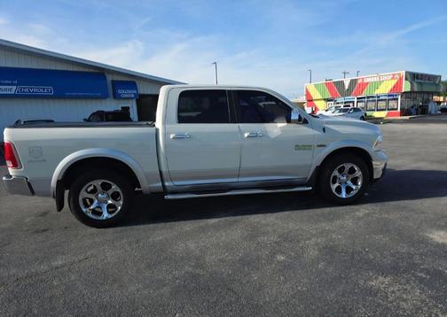 Pearl White 2017 RAM 1500 Laramie