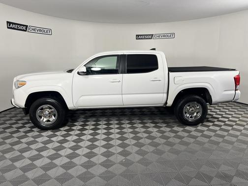 2016 Toyota Tacoma SR