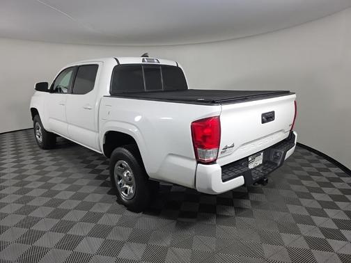 2016 Toyota Tacoma SR