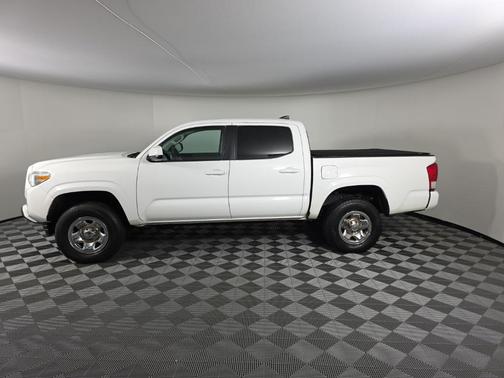 2016 Toyota Tacoma SR