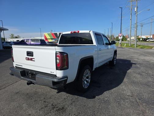 Summit White 2018 GMC Sierra 1500 SLT