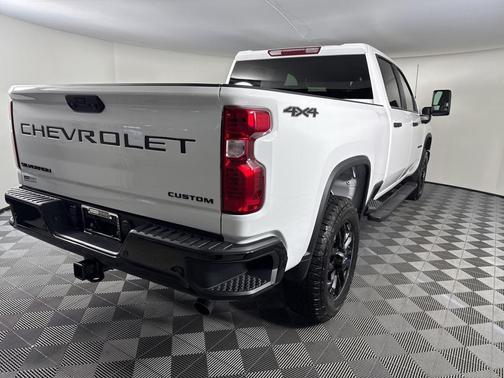 2026 Chevrolet Silverado 2500 Custom