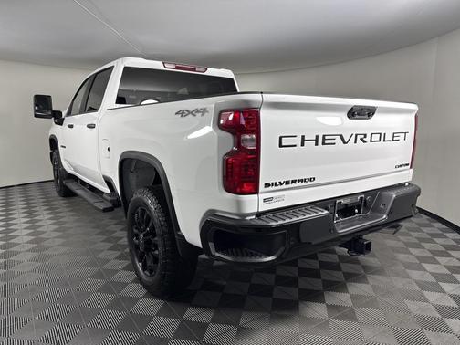 2026 Chevrolet Silverado 2500 Custom