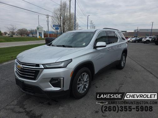 Silver Ice Metallic 2022 Chevrolet Traverse LT Cloth