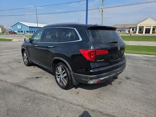 Crystal Black Pearl 2016 Honda Pilot Elite