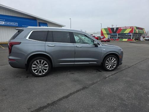 2022 Cadillac XT6 Premium Luxury AWD