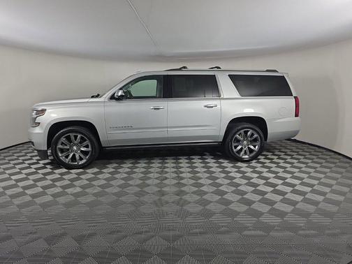 Silver Ice Metallic 2018 Chevrolet Suburban Premier