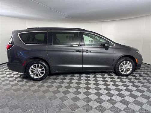 2021 Chrysler Pacifica Touring AWD