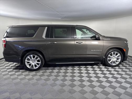 2021 Chevrolet Suburban 4WD High Country