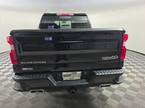 Black 2022 Chevrolet Silverado 1500 Limited High Country
