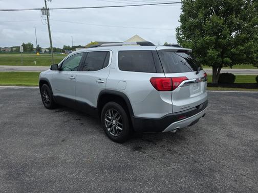 2017 GMC Acadia SLT-1