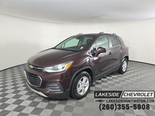 Black Cherry Metallic 2020 Chevrolet Trax LT