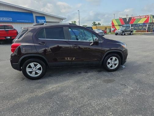 Black Cherry Metallic 2020 Chevrolet Trax LT
