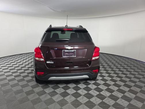 Black Cherry Metallic 2020 Chevrolet Trax LT