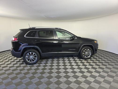 Diamond Black Crystal Pearlcoat 2021 Jeep Cherokee Latitude Lux