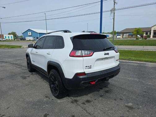 Bright White Clearcoat 2019 Jeep Cherokee Trailhawk Elite