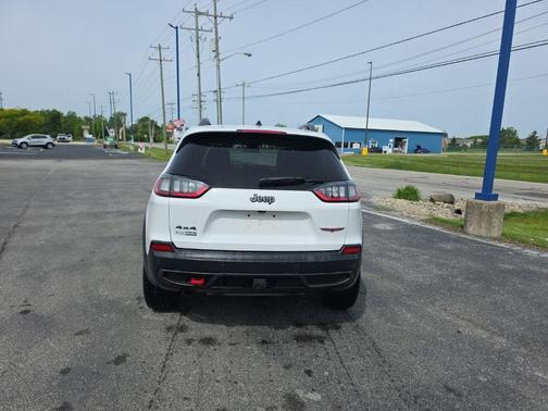 Bright White Clearcoat 2019 Jeep Cherokee Trailhawk Elite