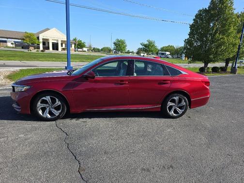 Radiant Red Metallic 2018 Honda Accord EX