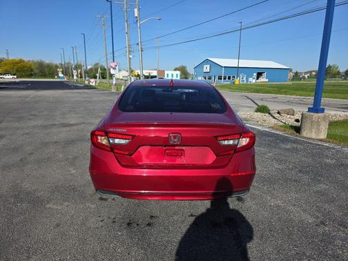 Radiant Red Metallic 2018 Honda Accord EX