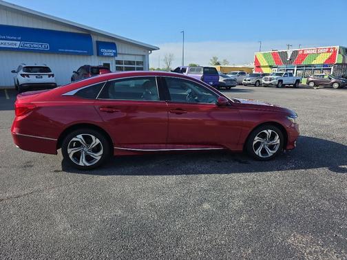 Radiant Red Metallic 2018 Honda Accord EX