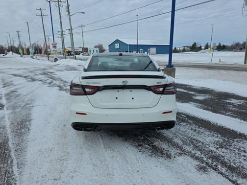 2021 Nissan Maxima 3.5 SR