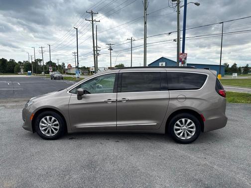 Molten Silver 2017 Chrysler Pacifica Touring-L