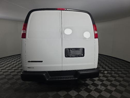 Summit White 2026 Chevrolet Express 2500 Work Van