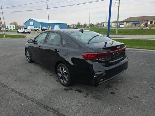 Aurora Black 2019 Kia Forte LXS