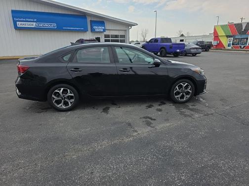Aurora Black 2019 Kia Forte LXS