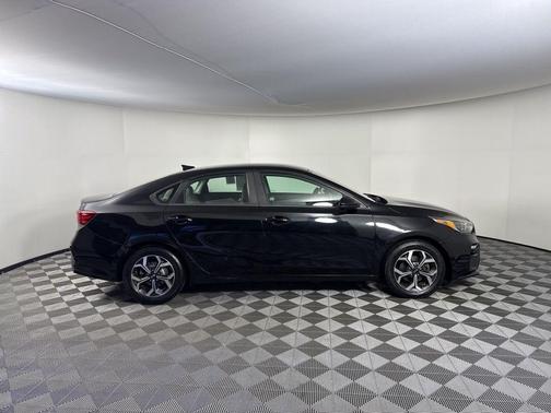 Aurora Black 2019 Kia Forte LXS