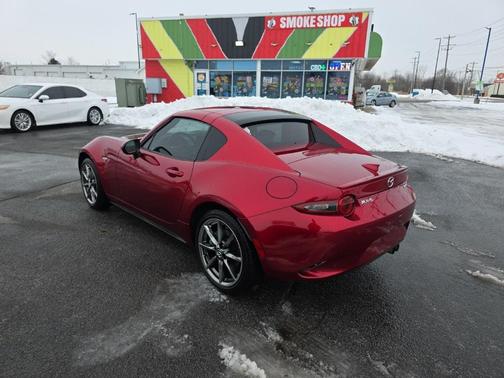 2022 Mazda MX-5 Miata RF Grand Touring