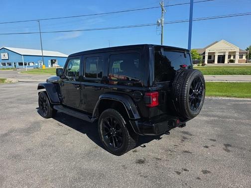 Black Clearcoat 2021 Jeep Wrangler Unlimited Sahara