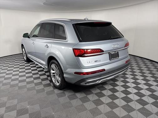 2024 Audi Q7 55 Premium Plus