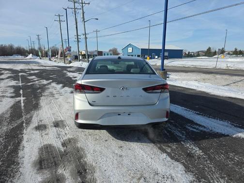 2018 Hyundai SONATA SE